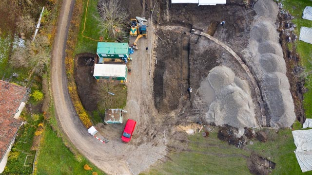 Freigelegt ist etwa ein Viertel des Mauerovals. Foto: Kantonsarchäologie Aargau