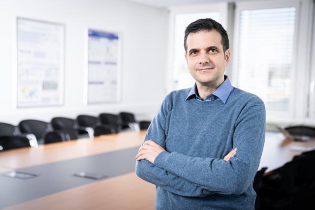 Evangelos Panos analysiert am Paul Scherrer Institut Entwicklungen von Energiesystemen mithilfe von Computer-Simulationen. Foto: Paul Scherrer Institut/Mahir Dzambegovic