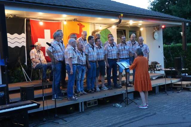Der Männerchor Wittnau beim Gesangsfest in Gipf-Oberfrick