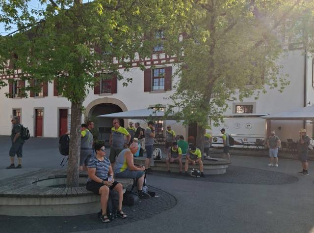 Die Schwaderlocher Pontoniere nach der Ankunft in Schaffhausen
