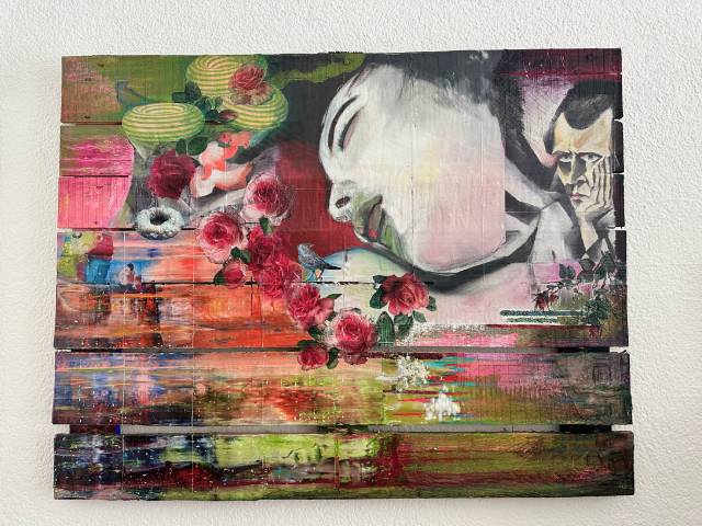 Dieses Palettenbild ist eines von Trudi Hofers Liebllngsbildern und hängt in ihrem Atelier.