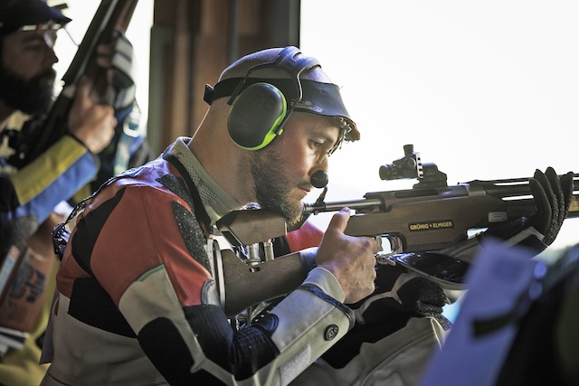 300-m-Gewehrschütze Rafael Bereuter erwischte in Chur für seine Verhältnisse kein optimales Finalwochenende, steuerte aber seinen Anteil zum Aargauer Silbermedaillengewinn im Ständematch bei. Foto: pd