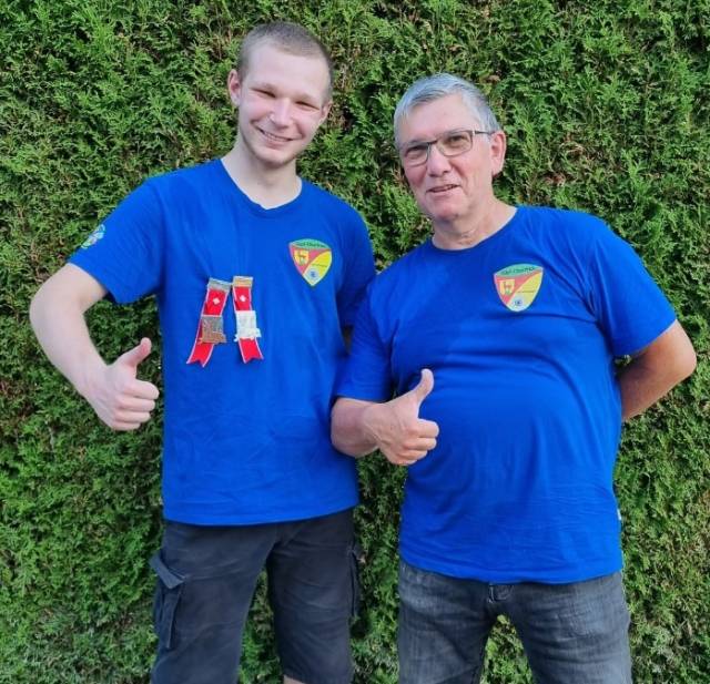 Jannik Hohler und J+S-Leiter Ignaz Welte