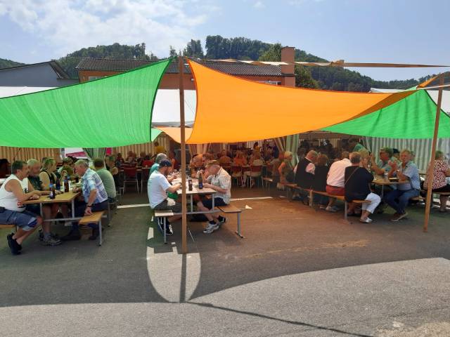 Impressionen vom Spa-Pi-Wei-Ba-Fäscht der Musikgesellschaft Schwaderloch