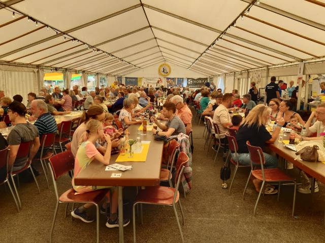 Impressionen vom Spa-Pi-Wei-Ba-Fäscht der Musikgesellschaft Schwaderloch