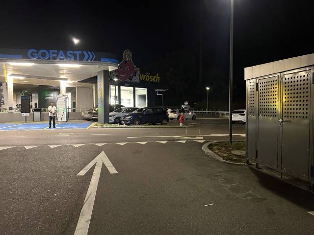 Tatort» Tankstelle Wohlerstrasse in Bremgarten