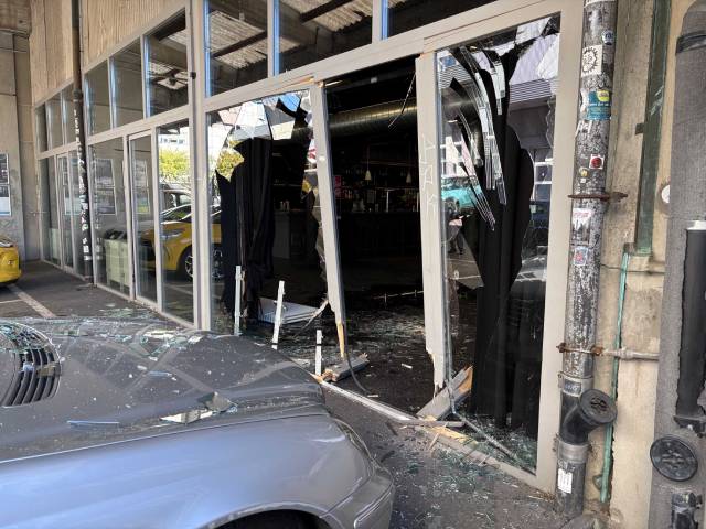 Der Lenker des Unfallwagens blieb unverletzt.